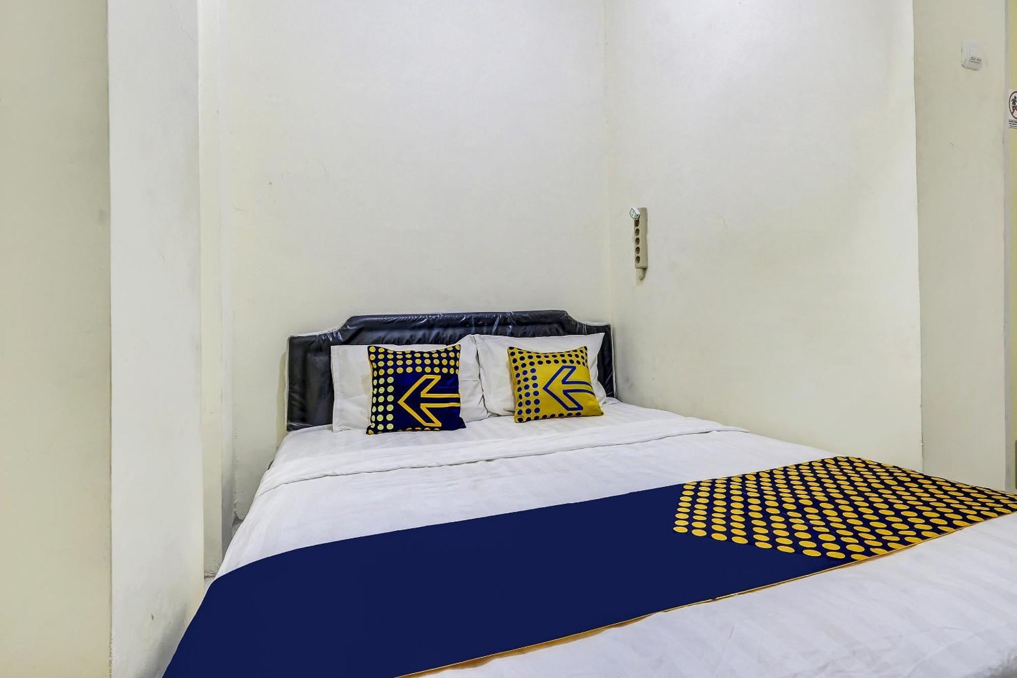 Hotel Spot On 90780 Gang Tengah Semarang